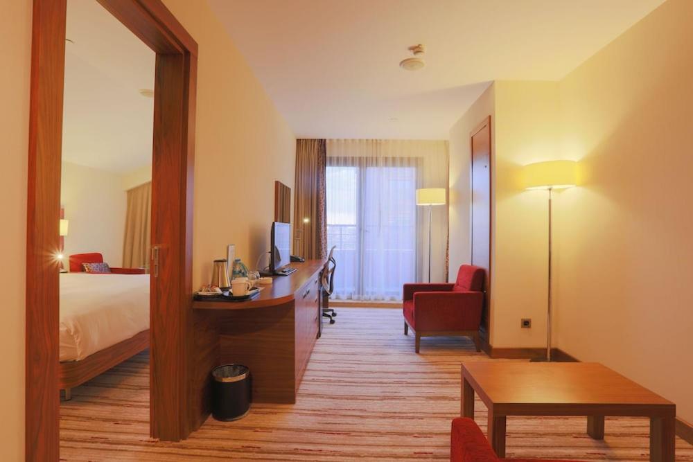 Hilton Garden Inn Eskisehir Exterior photo